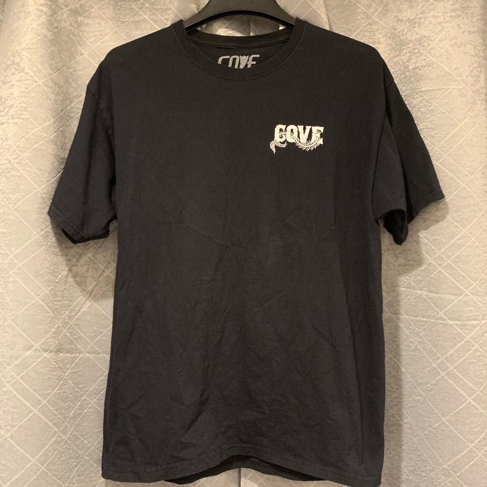 Graphic Cove tee